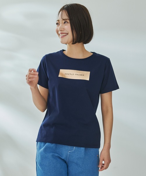 Arnold Palmer（アーノルドパーマー）の「箔プリント ロゴ Tシャツ（Tシャツ/カットソー・レディース・ホワイト/ネイビー/ブラック・S/L/M）」の3枚目の写真