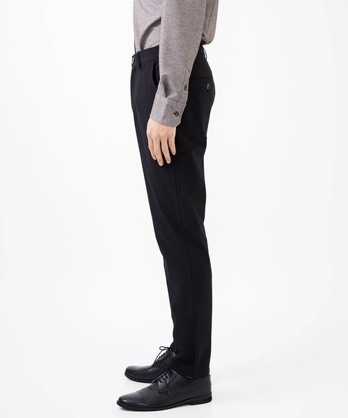 MK MICHEL KLEIN HOMME (エムケーミッシェルクランオム)の「【残りわずか/在庫限り/洗える / セットアップ対応】ソロテックスエコサッカーテーパードパンツ(その他パンツ・メンズ・アイボリー/ネイビー/ブラック・48/50/44/46/52)」の8枚目の写真