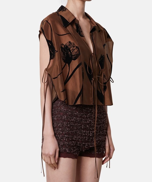 iRENE（アイレネ）の「フロッキープリントクロップドシャツ / Flocky