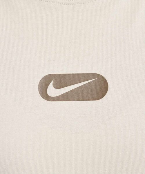 NIKE(ナイキ)の「ナイキ スポーツウェア クラブ ウィメンズ ショートスリーブ Tシャツ / Nike Sportswear Club Women's Short-Sleeve T-Shirt HQ1699-104 Light Orewood Brown(Tシャツ/カットソー・レディース・ブラウン系その他・XS/S/L/XL/M)」の14枚目の写真