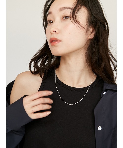 emmi（エミ）の「スウィングチェーンネックレス（ネックレス・レディース・ブラック/クリア/ゴールド/シルバー・FREE）」の6枚目の写真