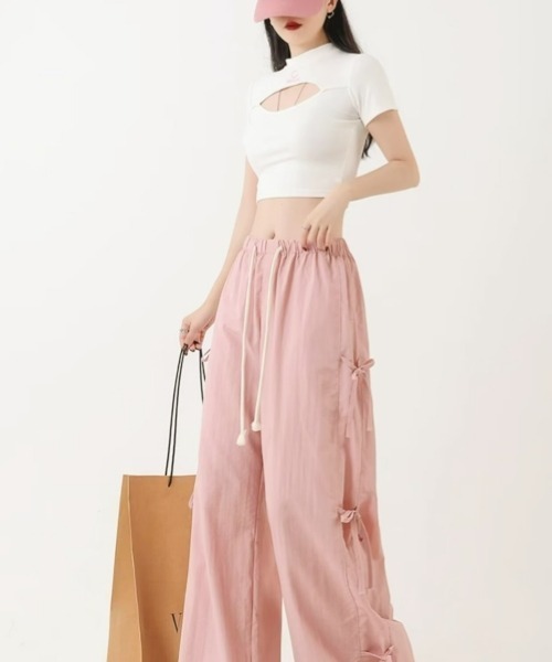 gossip!ロサンゼルス(ゴシップロサンゼルス)の「Y2K軽やかストレートパンツ カジュアル&デイリー(カーゴパンツ・レディース・ダークグレー/ピンク/ベージュ・FREE)」の4枚目の写真