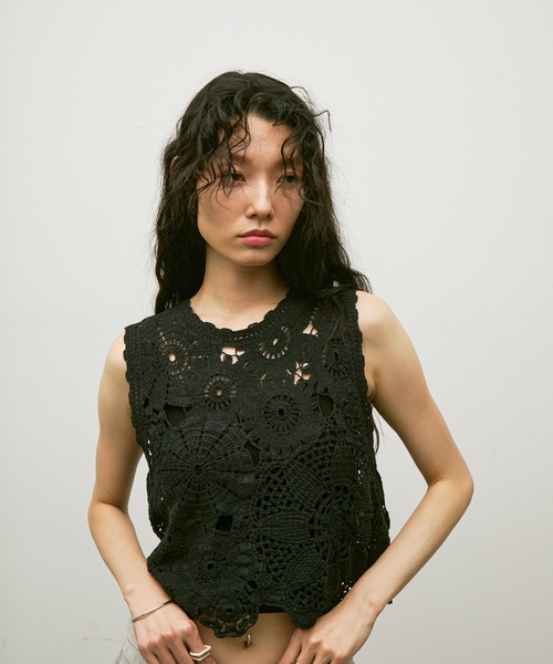 セール】Flower Motif Crew Neck Top / フラワーモチーフクルー