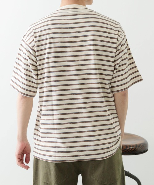 ITEMS URBANRESEARCH（アイテムズ アーバンリサーチ）の「ビンテージライク ボーダーTシャツ（Tシャツ/カットソー・メンズ・カーキ/ベージュ/ホワイト・MEDIUM/LARGE）」の19枚目の写真