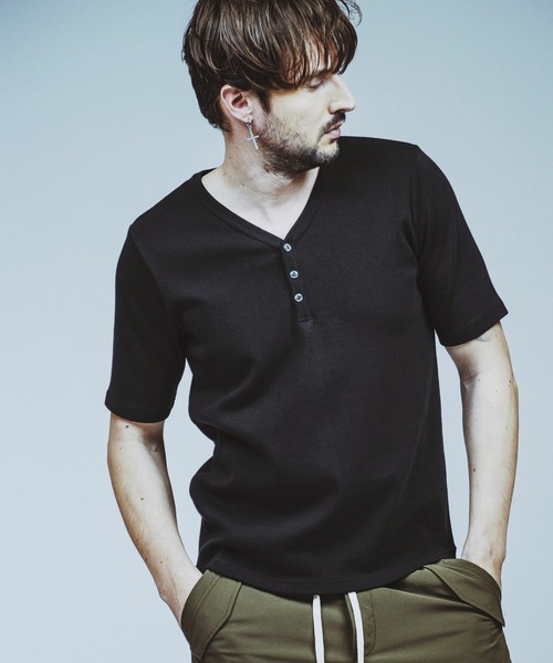 NO ID.（ノーアイディ）の「【NO ID.】Fraise Henry V-Neck T-Shirt / フライス ヘンリー Vネック Tシャツ（Tシャツ/カットソー・メンズ・グレー/ブラック/ホワイト・1/2）」の17枚目の写真