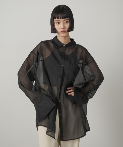 AIC.（エーアイシー）の「シアービッグカフスオーバーシャツ（シャツ/ブラウス・レディース・イエロー/グレイッシュブルー/アイボリー/ブラック・FREE）」の15枚目の写真