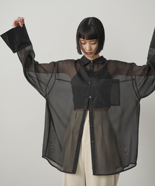 AIC.（エーアイシー）の「シアービッグカフスオーバーシャツ（シャツ/ブラウス・レディース・イエロー/グレイッシュブルー/アイボリー/ブラック・FREE）」の17枚目の写真