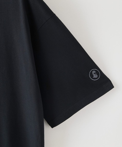 brknhome(ブロークンホーム)の「【BRKNHOME/ブロークンホーム】×【ZERO STAIN/ゼロステイン】コラボ 袖配色 クルーネック Tシャツ(Tシャツ/カットソー・メンズ・ホワイト/ブラック・MEDIUM/LARGE)」の5枚目の写真