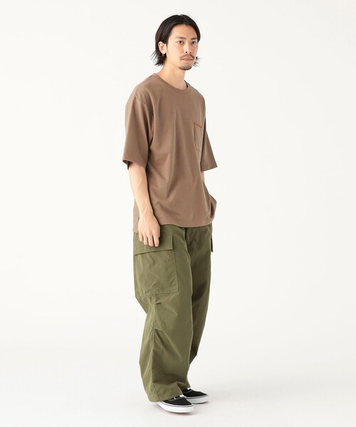 B:MING by BEAMS（ビーミングバイビームス）の「ダブルフェイス クルーネック ポケット Tシャツ（Tシャツ/カットソー・メンズ・ネイビー/ブラウン系その他5/オフホワイト・SMALL/MEDIUM/LARGE/X-LARGE）」の7枚目の写真