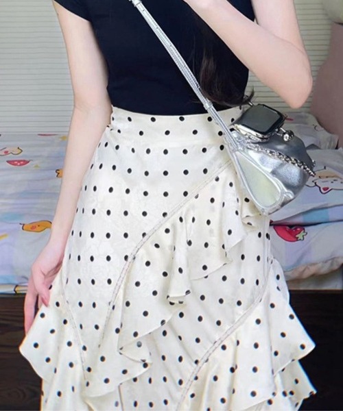 SPIGA（スピーガ）の「ｲﾚｷﾞｭﾗｰﾌﾘﾙ水玉ﾛﾝｸﾞｽｶｰﾄ（スカート・レディース・ホワイト・LARGE/MEDIUM/SMALL）」の2枚目の写真