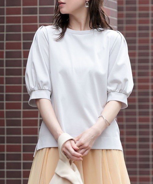 n'OrLABEL(ノアールレーベル)の「【接触冷感】タックパフスリーブカットソー(Tシャツ/カットソー・レディース・ブラック/イエロー/ライトグレー/ブルー・1/2)」の7枚目の写真