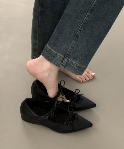 Miniministore（ミニミニストア）の「ダブルリボンパンプス美脚ポインテッドトゥ（パンプス・レディース・ブラック/シルバー/アイボリー・24.5cm/24.0cm/23.5cm/23.0cm/22.5cm）」の8枚目の写真