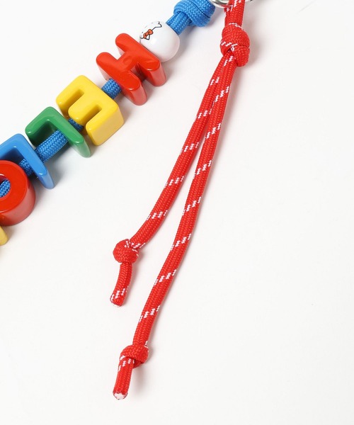 Me%(ミィパーセント)の「【HELLO KITTY】ロゴチャーム 324430(キーホルダー・レディース・ブラック/ベージュ・FREE)」の11枚目の写真