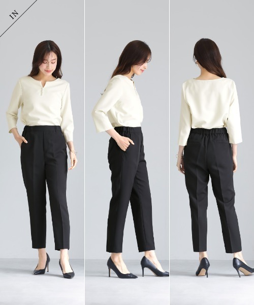 WHITE JOOLA(ホワイトジョーラ)の「UV CUT・速乾・接触冷感・防シワ・ストレッチ・手洗い可【多機能すぎるブラウス】ダブルピケクロス・パール調キーネックデザインブラウス(シャツ/ブラウス・レディース・ネイビー/アイボリー・S/M/L/LL)」の12枚目の写真