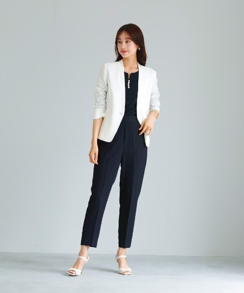 WHITE JOOLA(ホワイトジョーラ)の「UV CUT・速乾・接触冷感・防シワ・ストレッチ・手洗い可【多機能すぎるブラウス】ダブルピケクロス・パール調キーネックデザインブラウス(シャツ/ブラウス・レディース・ネイビー/アイボリー・S/M/L/LL)」の21枚目の写真