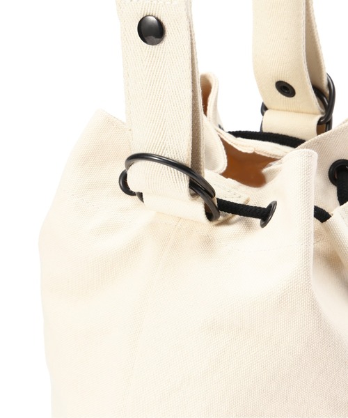 MHL.(エムエイチエル)の「COTTON CANVAS(ショルダーバッグ・レディース・ホワイト系その他2/ブラック・FREE)」の3枚目の写真