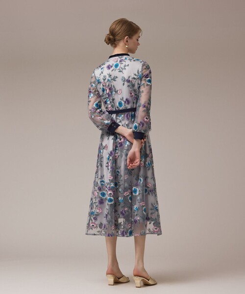 GRACE CONTINENTAL(グレースコンチネンタル)の「マルチ刺繍フレアワンピース(ワンピース・レディース・ブラック/グレー・38/36)」の5枚目の写真