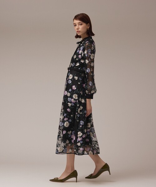 GRACE CONTINENTAL(グレースコンチネンタル)の「マルチ刺繍フレアワンピース(ワンピース・レディース・ブラック/グレー・38/36)」の11枚目の写真