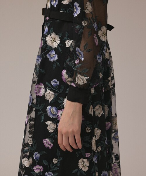 マルチ刺繍フレアワンピース（ワンピース）｜GRACE CONTINENTAL