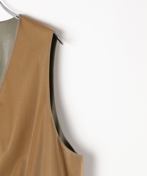 LEPSIM(レプシィム)の「リバーシブルチュールフェイクレザーベスト 575770(その他アウター・レディース・ブラウン/カーキ/ブラック・FREE)」の8枚目の写真
