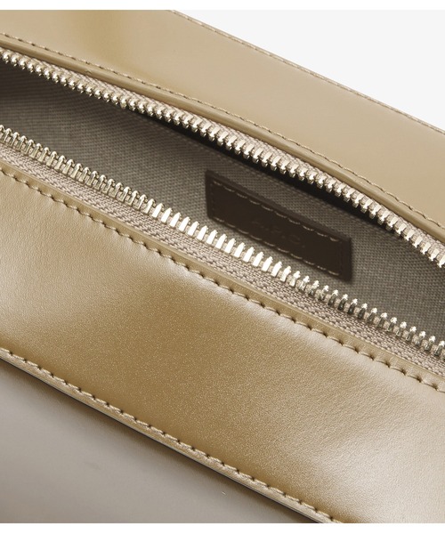 A.P.C.（アーペーセー）の「SAC VIRGINIE BOX（ハンドバッグ・レディース・グリーン/ブラック/ベージュ系その他・ONESIZE）」の6枚目の写真