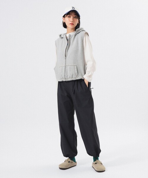 BEAMS BOY(ビームスボーイ)の「【2/5再値下げ】スウェット フルジップ パーカー ノースリーブ(ベスト・レディース・チャコールグレー/グレー・ONE SIZE)」の4枚目の写真