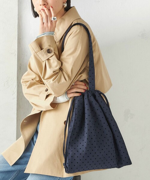 SHIPS（シップス）の「2WAY ドローストリング トート バッグ（トートバッグ・レディース・レッド/ブラウン/シルバー/ネイビー・ONE SIZE）」の3枚目の写真