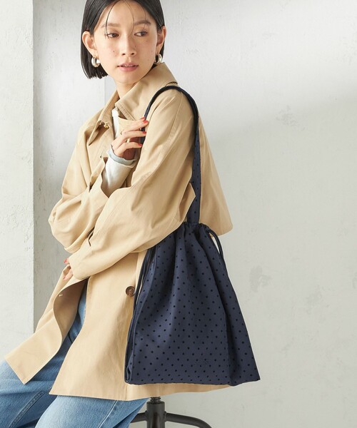 SHIPS(シップス)の「2WAY ドローストリング トート バッグ(トートバッグ・レディース・レッド/ブラウン/シルバー/ネイビー/レッド系・ONE SIZE)」の16枚目の写真