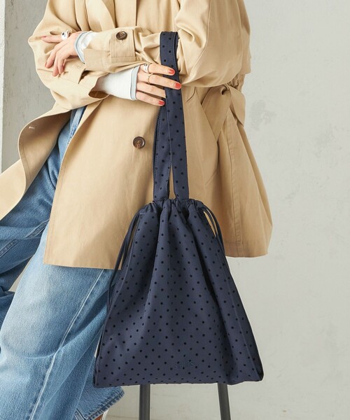 SHIPS(シップス)の「2WAY ドローストリング トート バッグ(トートバッグ・レディース・レッド/ブラウン/シルバー/ネイビー/レッド系・ONE SIZE)」の17枚目の写真