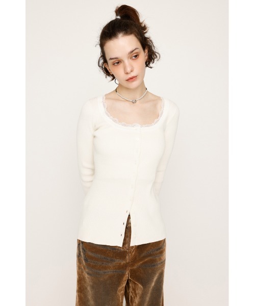 SLY（スライ）の「LACE DOCKING FRONT BUTTON TOPS レース ドッキング フロントボタン トップス 秋服 冬服（ニット/セーター・レディース・アイボリー/ブラック/杢グレー・FREE）」の5枚目の写真