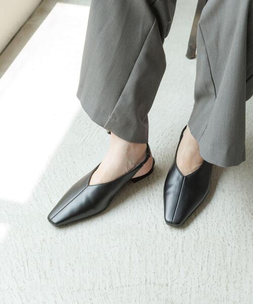 URBAN RESEARCH Sonny Label（アーバンリサーチサニーレーベル）の「バックストラップスクエアパンプス（パンプス・レディース・ブラック/ブラウン系その他/キャメル・LARGE/MEDIUM/SMALL）」の16枚目の写真