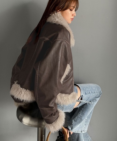 mily bilet(ミウィビレット)の「【mily bilet】“令和版甘辛MIX”が即完成。ヴィンテージライク ダメージフェイクレザーファー付きブルゾン(ブルゾン・レディース・ブラウン/ブラック・LARGE/MEDIUM/X-LARGE/SMALL)」の14枚目の写真