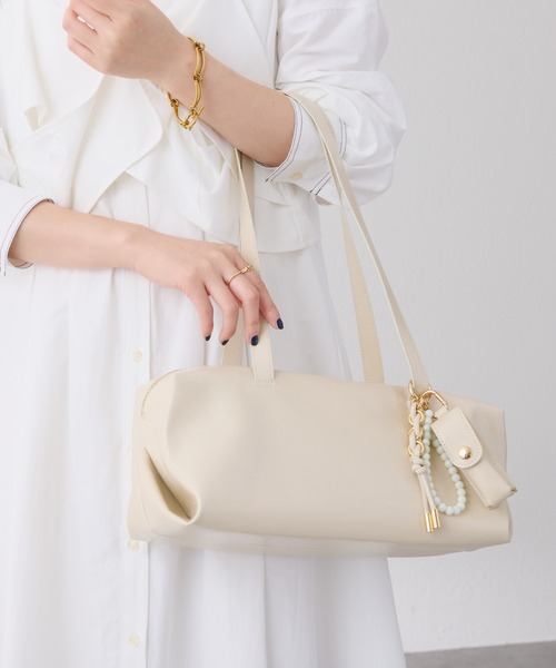 PAPILLONNER（パピヨネ）の「チャーム付きボストンバッグ（ボストンバッグ・レディース・アイボリー/ブラウン・FREE）」の4枚目の写真