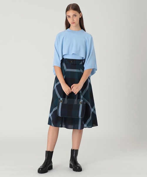 BLUE LABEL CRESTBRIDGE（ブルーレーベルクレストブリッジ）の「クレストブリッジチェックキャンバスハトメミドルトート（トートバッグ・レディース・ベージュ系その他/ダークネイビー・FREE）」の4枚目の写真