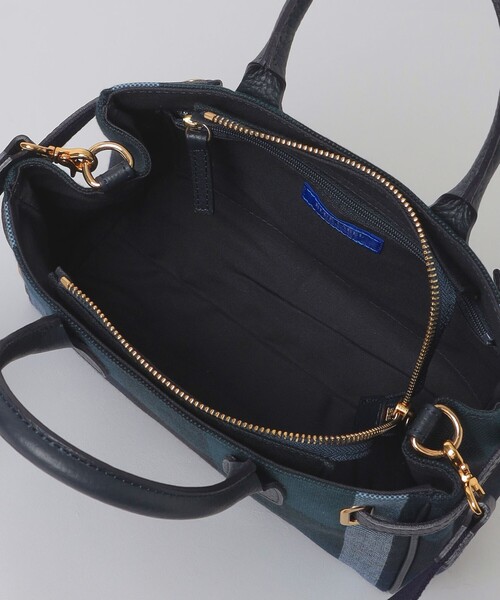 BLUE LABEL CRESTBRIDGE（ブルーレーベルクレストブリッジ）の「クレストブリッジチェックキャンバスハトメミドルトート（トートバッグ・レディース・ベージュ系その他/ダークネイビー・FREE）」の7枚目の写真