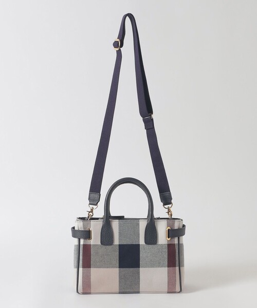 BLUE LABEL CRESTBRIDGE（ブルーレーベルクレストブリッジ）の「クレストブリッジチェックキャンバスハトメミドルトート（トートバッグ・レディース・ベージュ系その他/ダークネイビー・FREE）」の11枚目の写真