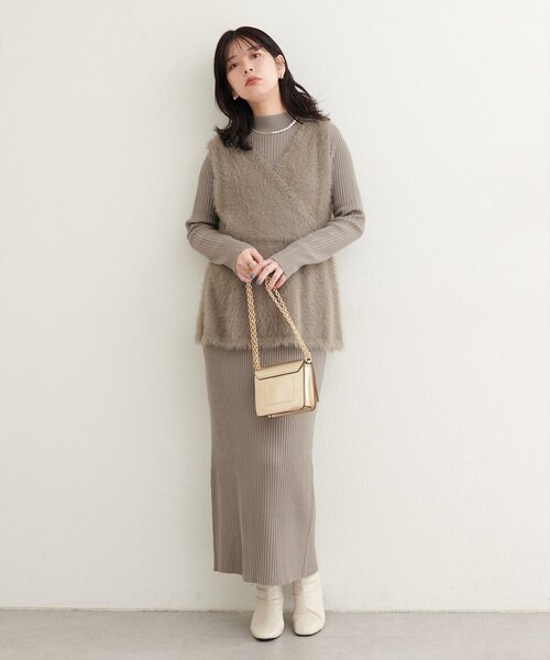 natural couture（ナチュラルクチュール）の「フェザーペプラムベスト+リブタイトワンピースSET（ワンピース・レディース・ベージュ/モカ/チャコールグレー/アイボリー・MEDIUM/LARGE）」の12枚目の写真