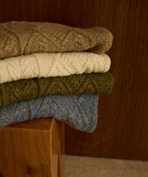 OLUN（オルン）の「short cable knit/ショートケーブルニット（ニット/セーター・レディース・アイボリー/グリーン/ベージュ/グレー・FREE）」の11枚目の写真