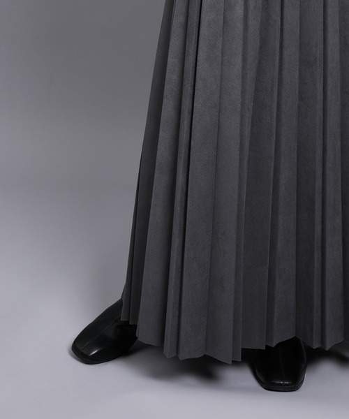 aimoha(アイモハ)の「カットスエードプリーツスカート(スカート・レディース・ブラウン/グレー/アイボリー/ブラック・FREE)」の7枚目の写真