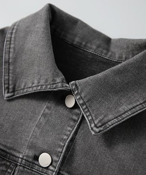 lilful（リルフル）の「クロップド丈 袖ギャザー デニムジャケット（ブルゾン・レディース・ブラック・M/L）」の7枚目の写真