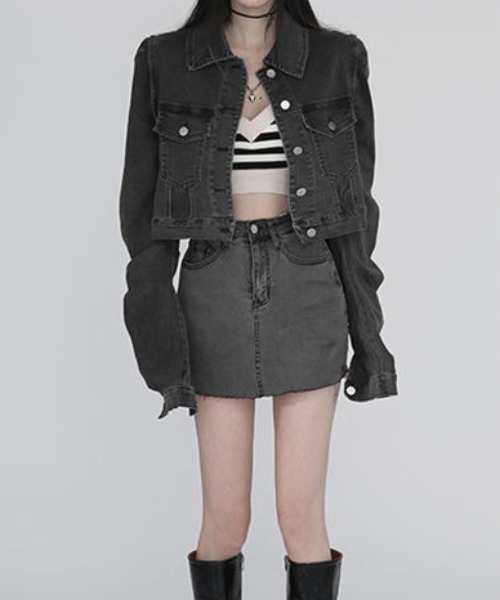 lilful（リルフル）の「クロップド丈 袖ギャザー デニムジャケット（ブルゾン・レディース・ブラック・M/L）」の5枚目の写真