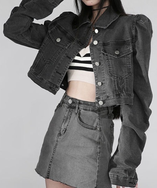 lilful（リルフル）の「クロップド丈 袖ギャザー デニムジャケット（ブルゾン・レディース・ブラック・M/L）」の4枚目の写真