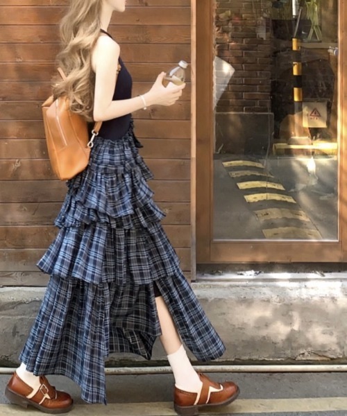 gossip!ロサンゼルス(ゴシップロサンゼルス)の「きゅんとするクラシカルチェック柄!ランダム段々重ねフリルアシンメトリーノースリーブマキシワンピース(ワンピース・レディース・チェック・M/L)」の8枚目の写真