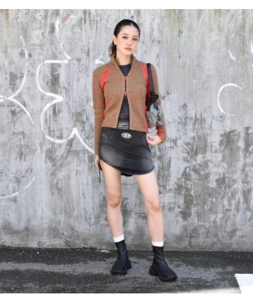 DIESEL(ディーゼル)の「ウィメンズ 半袖トップ T-REY(Tシャツ/カットソー・レディース・グレー系その他/ブラウン・LARGE/MEDIUM/SMALL/X-SMALL/X-LARGE)」の11枚目の写真