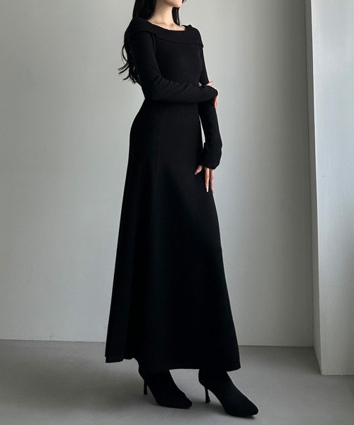 t Louere アシメオフショル風ニットフレアワンピ チャコール MT セール】アシメオフショル風ニットフレアワンピ[高身長サイズMT/低身長