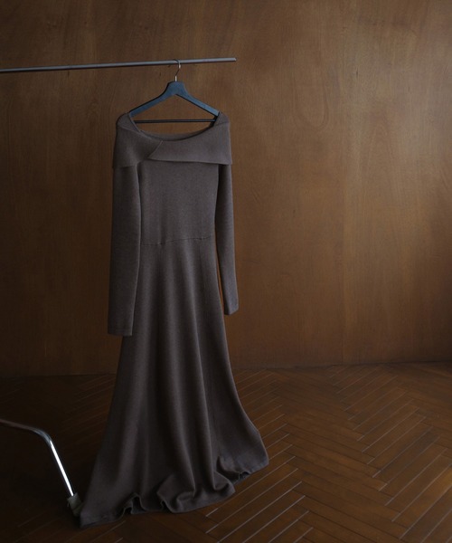 セール】アシメオフショル風ニットフレアワンピ[高身長サイズMT/低身長