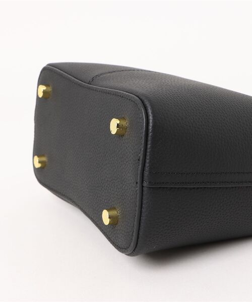 NiiNa(ニーナ)の「【 NiiNa / ニーナ 】高品質牛革3WAYバケットショルダーバッグ(ショルダーバッグ・レディース・ブラウン/グリーン/グレイッシュベージュ/ブラック・FREE)」の19枚目の写真