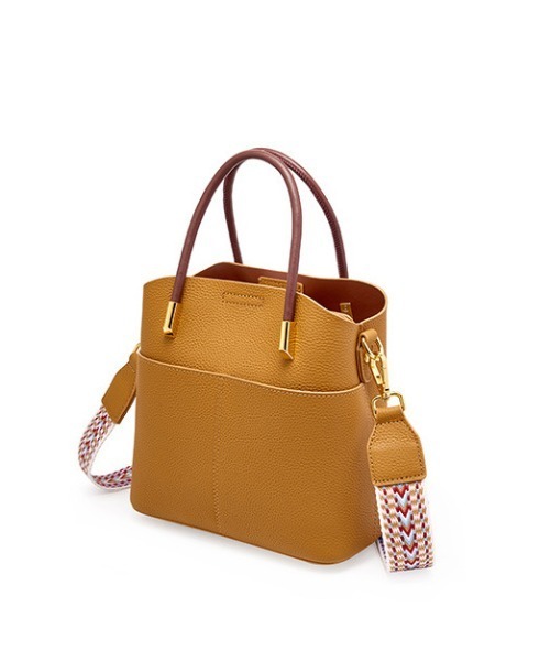 NiiNa(ニーナ)の「【 NiiNa / ニーナ 】高品質牛革3WAYバケットショルダーバッグ(ショルダーバッグ・レディース・ブラウン/グリーン/グレイッシュベージュ/ブラック・FREE)」の13枚目の写真