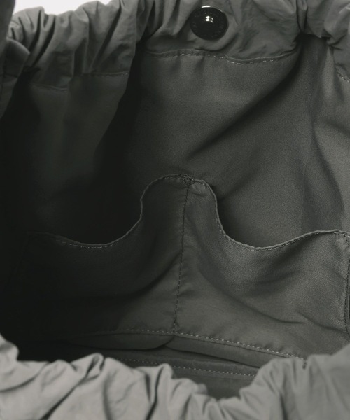 LEPSIM（レプシィム）の「チャーム付きギャザーショルダー　599317（ショルダーバッグ・レディース・ベージュ/グレー/ブラック・ONE SIZE）」の18枚目の写真