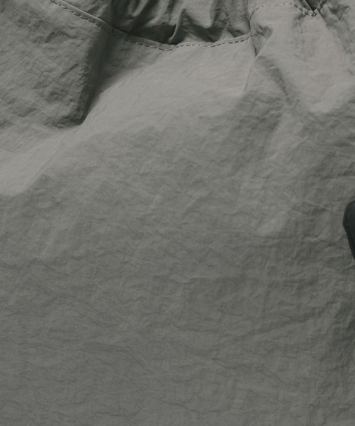 LEPSIM（レプシィム）の「チャーム付きギャザーショルダー　599317（ショルダーバッグ・レディース・ベージュ/グレー/ブラック・ONE SIZE）」の5枚目の写真